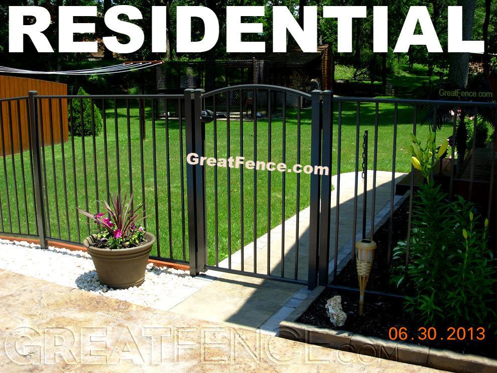 Residential Style 10 Single Gate with Sunburst Arch